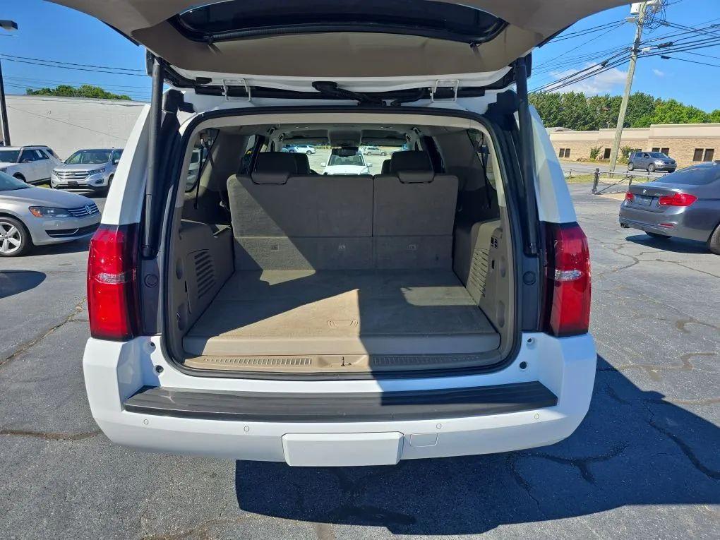 Chevrolet Suburban 4WD 4dr LT 2020