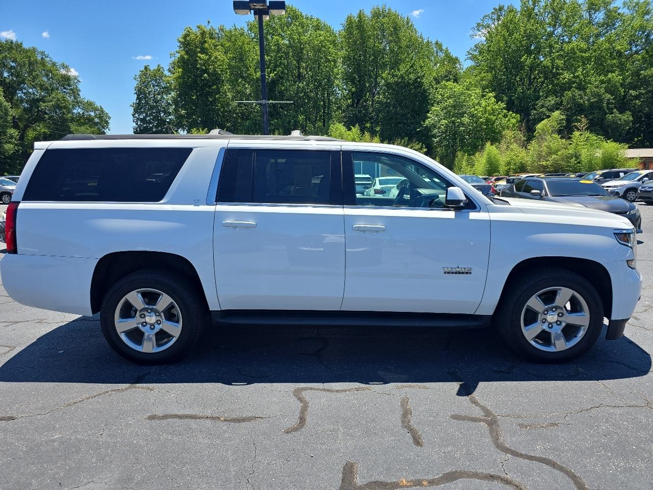 Chevrolet Suburban 4WD 4dr LT 2020