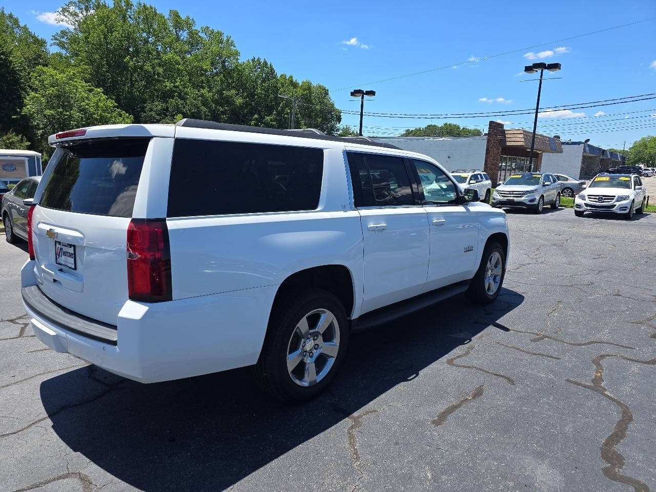 Chevrolet Suburban 4WD 4dr LT 2020