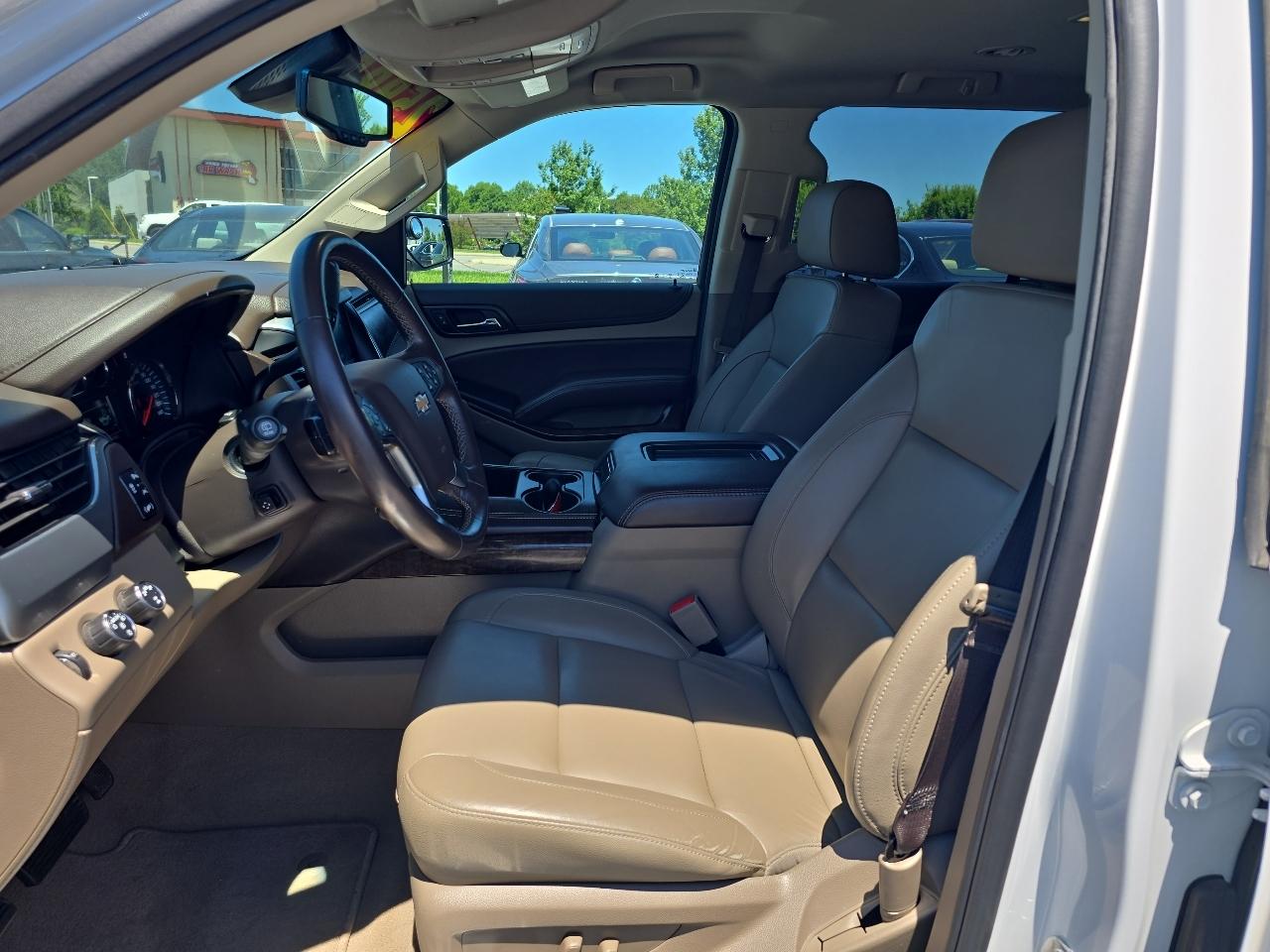 Chevrolet Suburban 4WD 4dr LT 2020