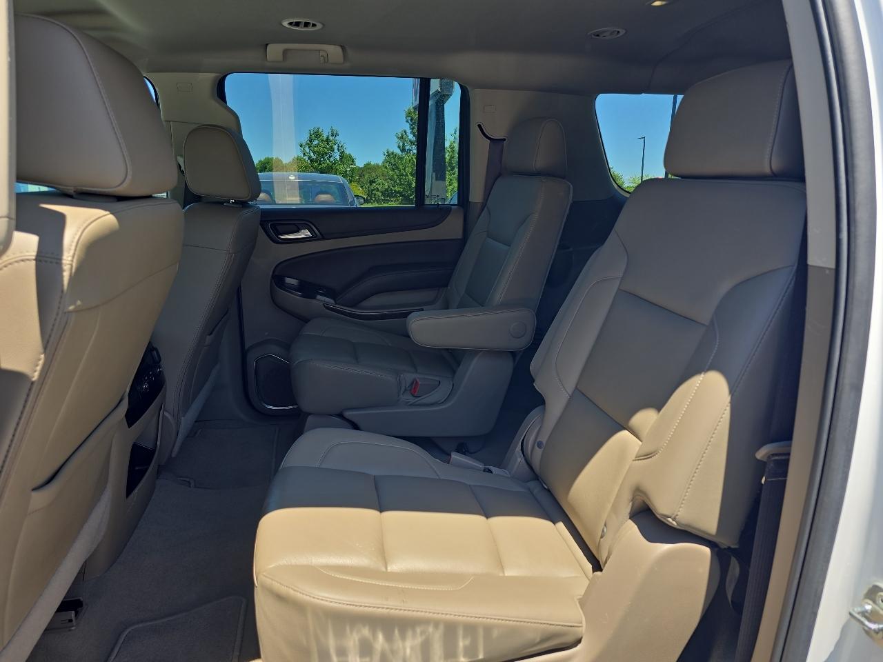 Chevrolet Suburban 4WD 4dr LT 2020
