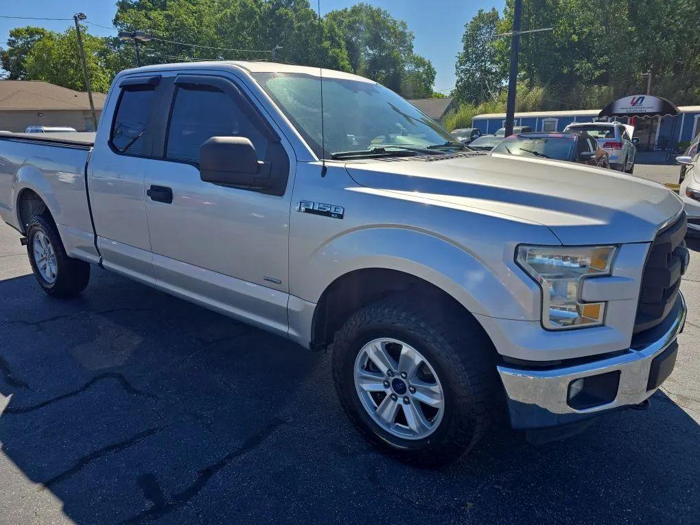 Ford F-150 4WD SuperCab 145" Lariat 2016