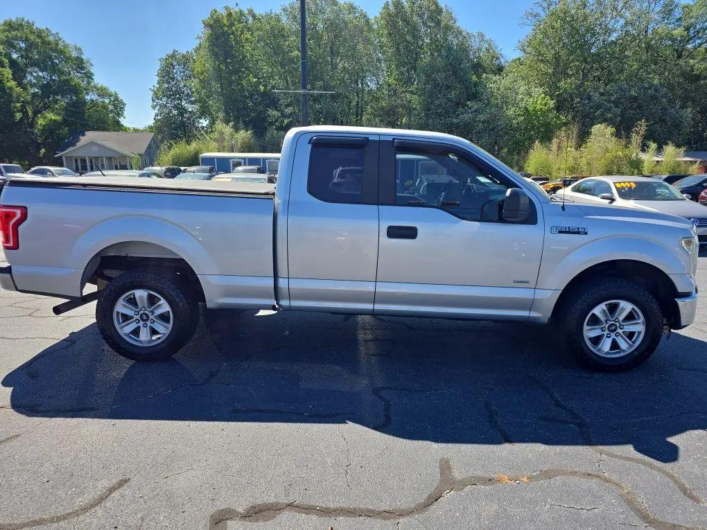 Ford F-150 4WD SuperCab 145" Lariat 2016