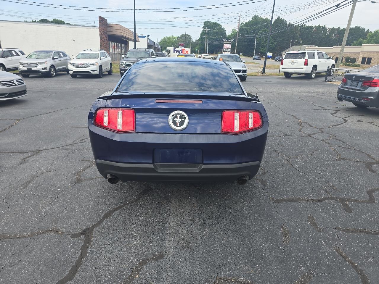 Ford Mustang 2dr Cpe V6 2011