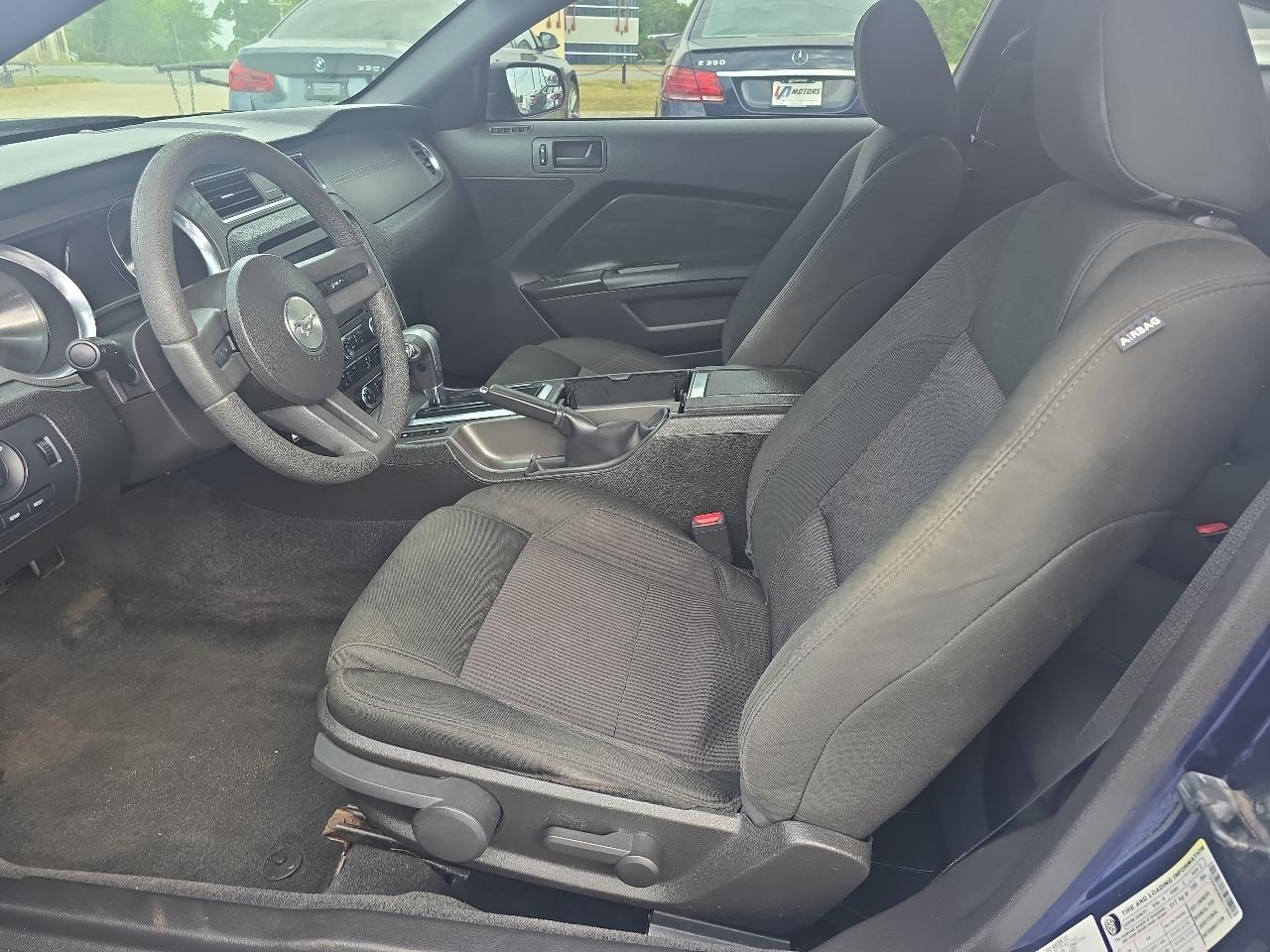 Ford Mustang 2dr Cpe V6 2011