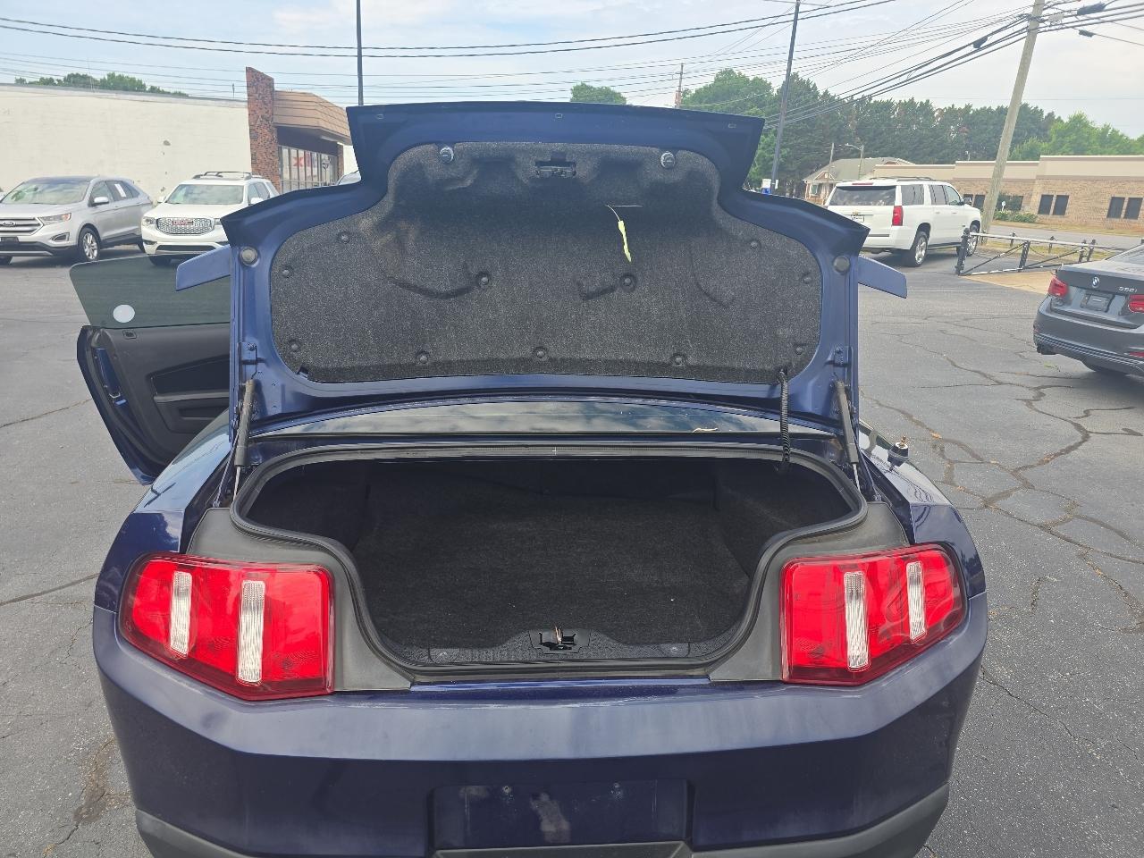 Ford Mustang 2dr Cpe V6 2011