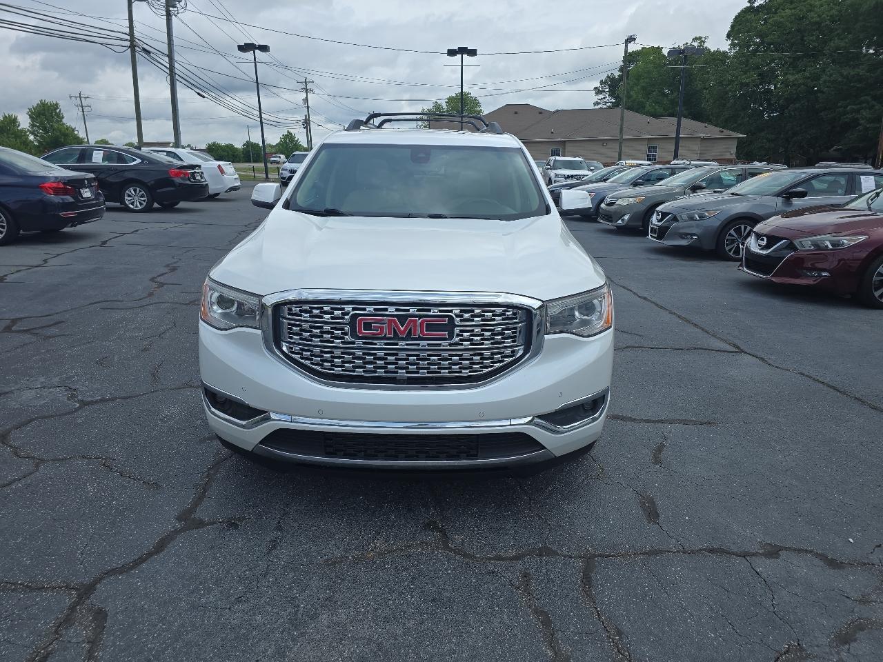 GMC Acadia FWD 4dr Denali 2017