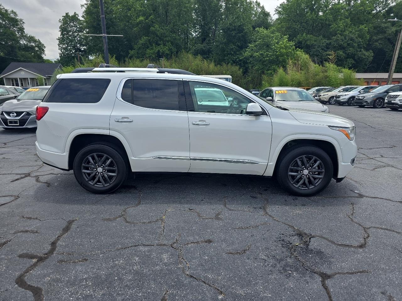 GMC Acadia FWD 4dr Denali 2017
