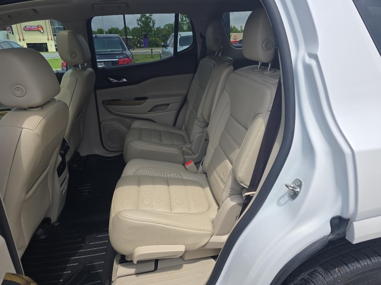 GMC Acadia FWD 4dr Denali 2017