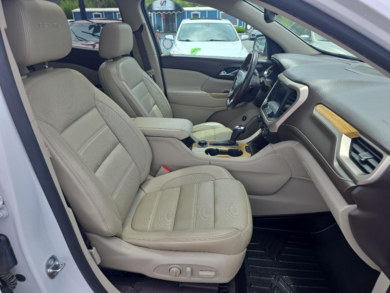 GMC Acadia FWD 4dr Denali 2017
