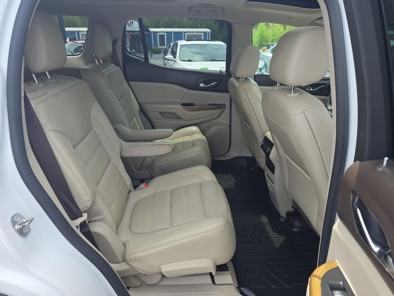 GMC Acadia FWD 4dr Denali 2017