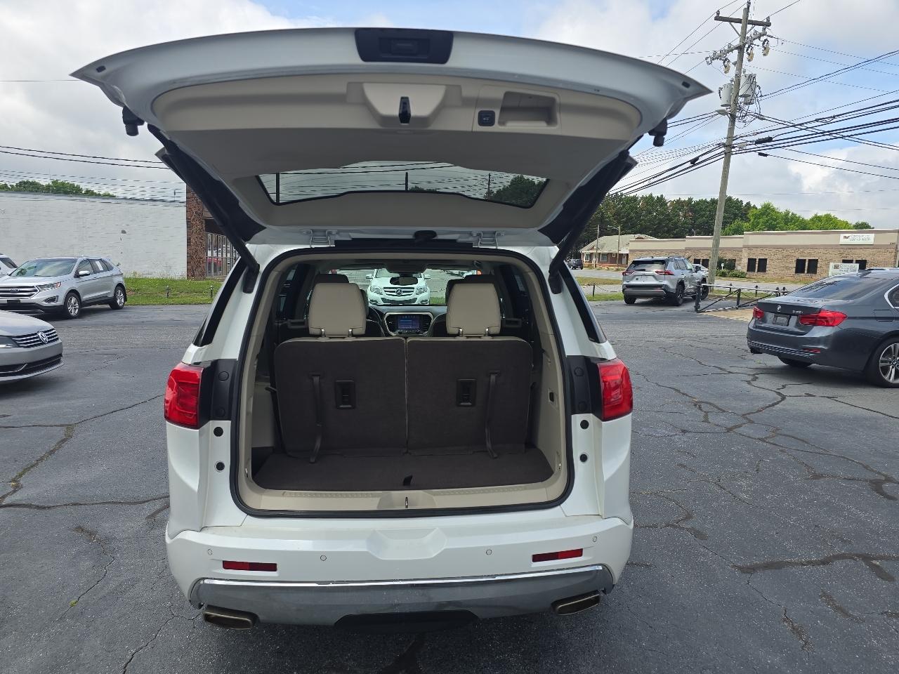 GMC Acadia FWD 4dr Denali 2017