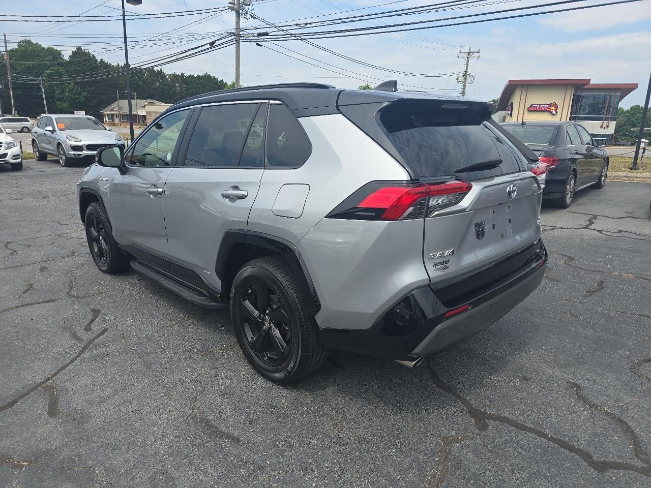 Toyota RAV4 Hybrid XSE AWD (Natl) 2019