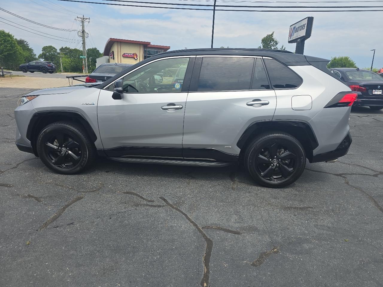 Toyota RAV4 Hybrid XSE AWD (Natl) 2019