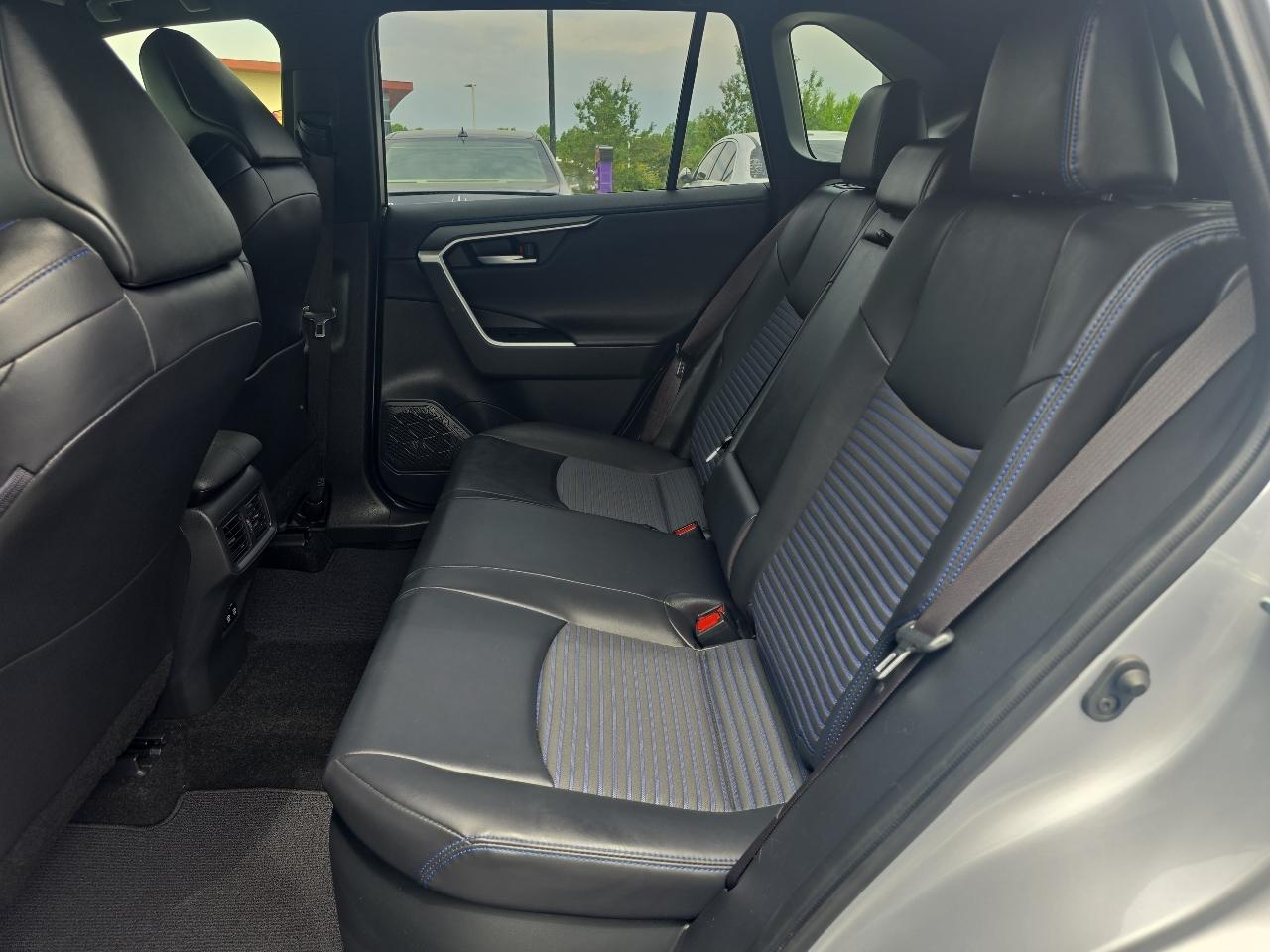 Toyota RAV4 Hybrid XSE AWD (Natl) 2019