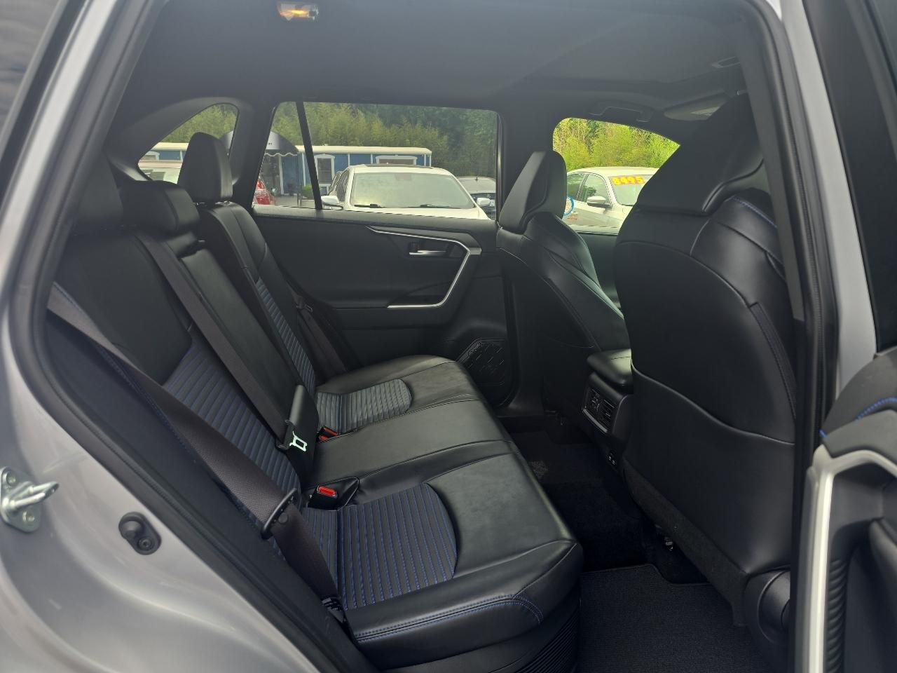 Toyota RAV4 Hybrid XSE AWD (Natl) 2019