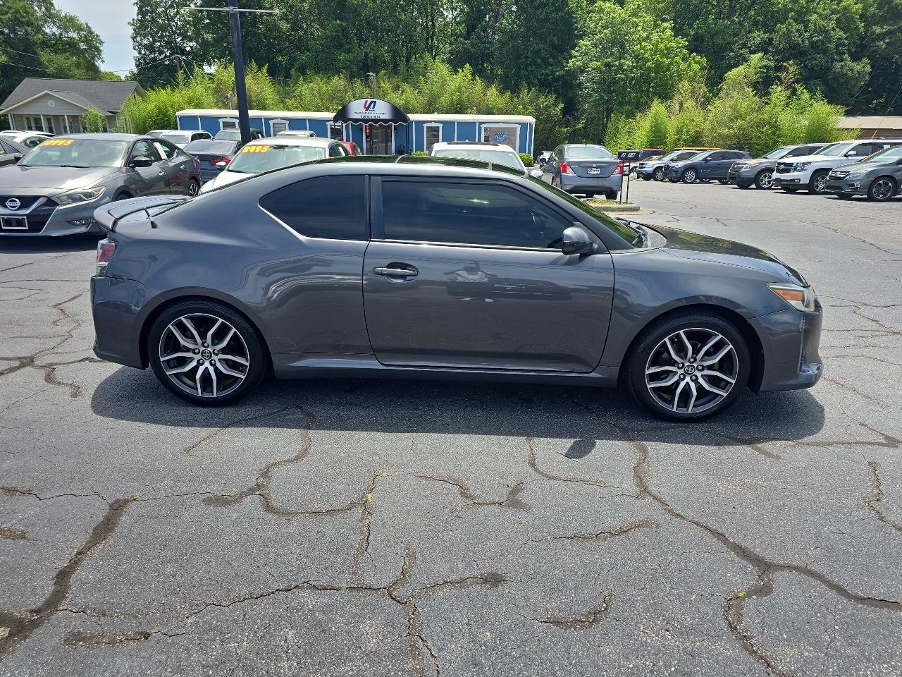 Scion tC 2dr HB Man (Natl) 2014