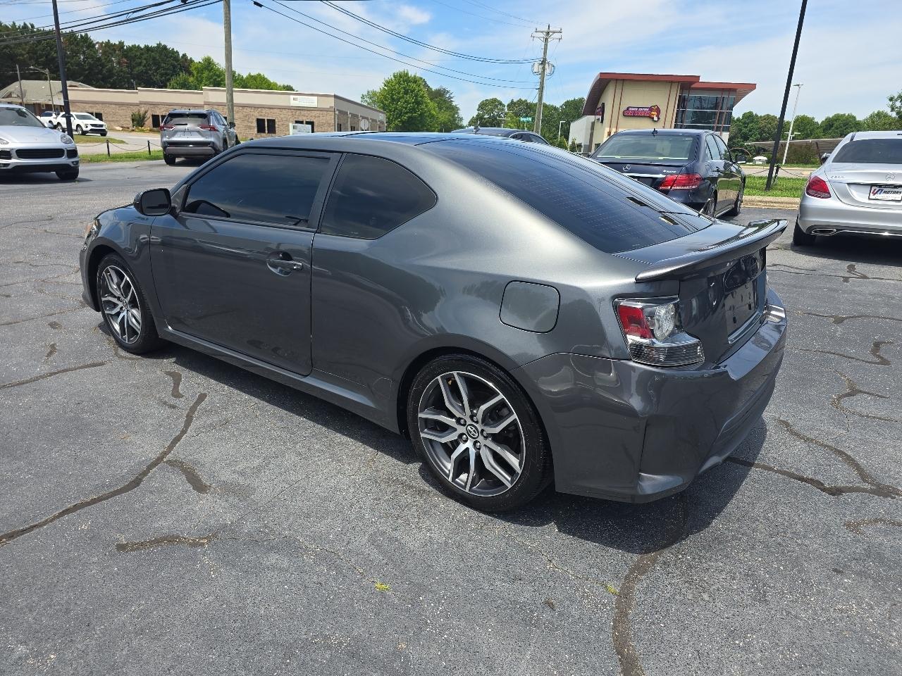 Scion tC 2dr HB Man (Natl) 2014