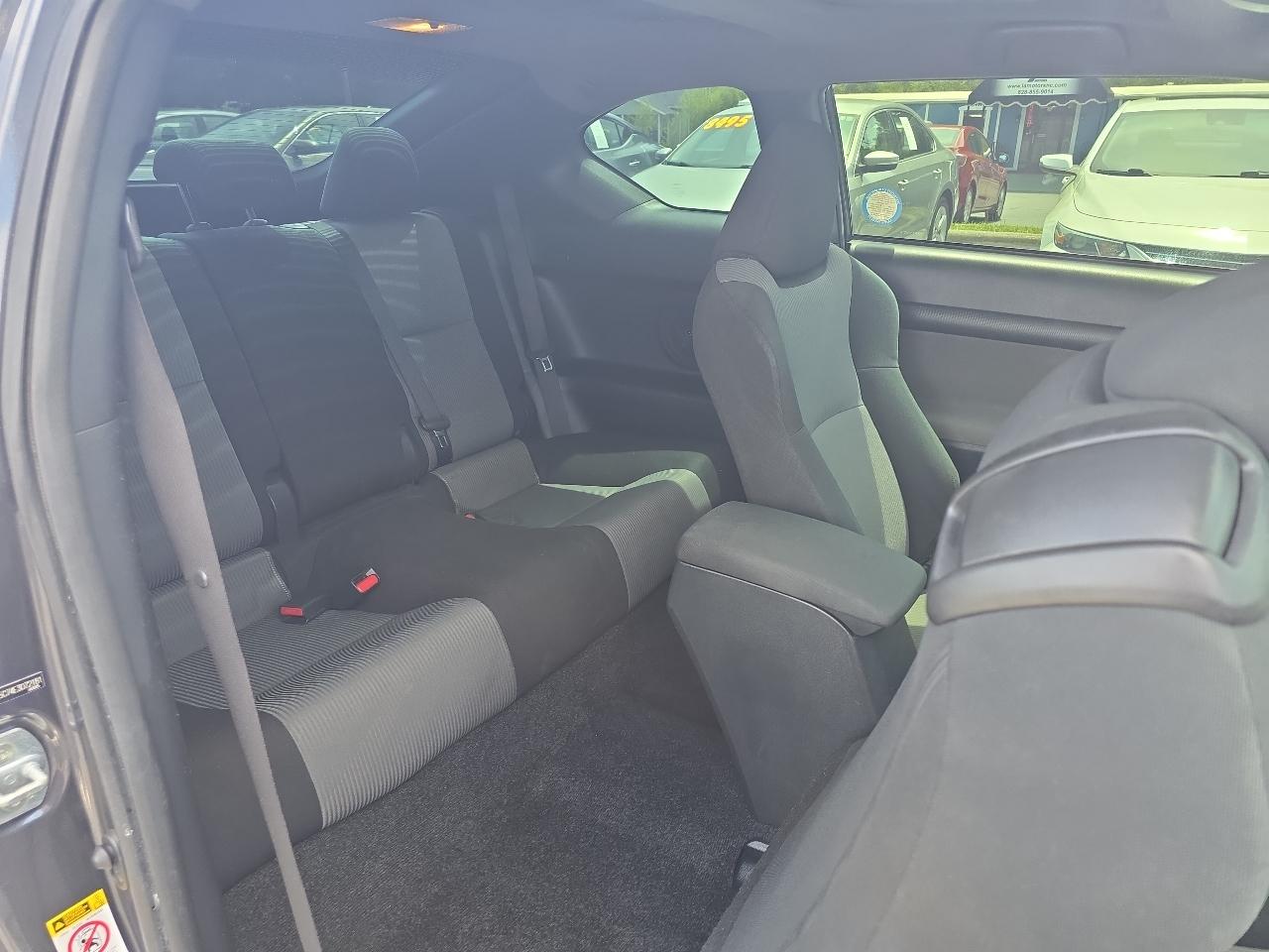 Scion tC 2dr HB Man (Natl) 2014
