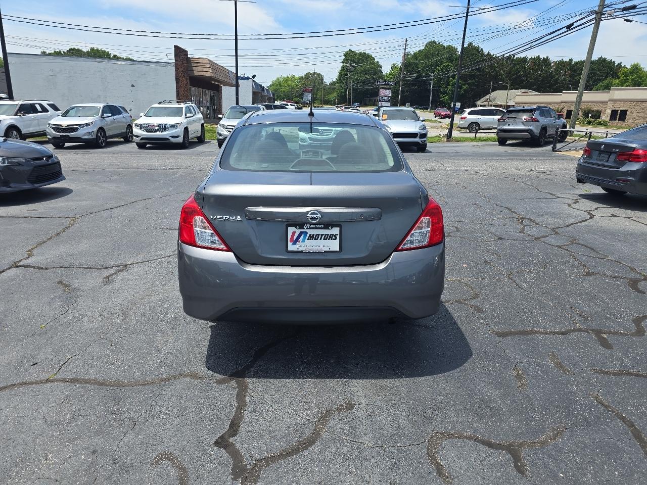 Nissan Versa Sedan S Manual 2018