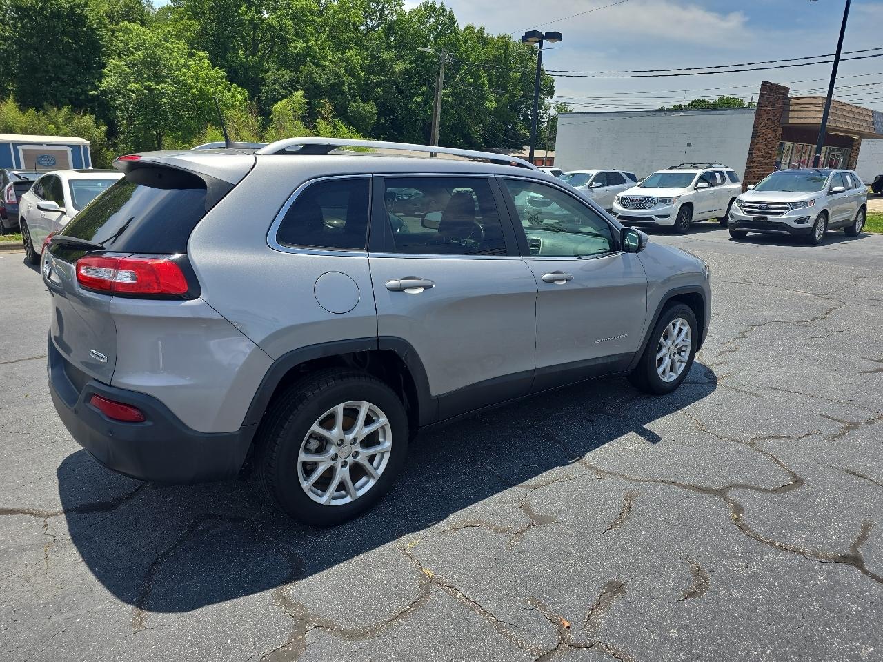 Jeep Cherokee FWD 4dr Latitude 2016