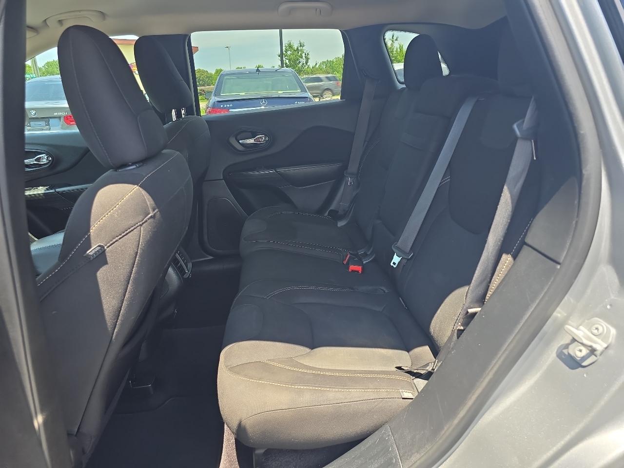 Jeep Cherokee FWD 4dr Latitude 2016