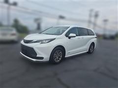 2021 Toyota Sienna 