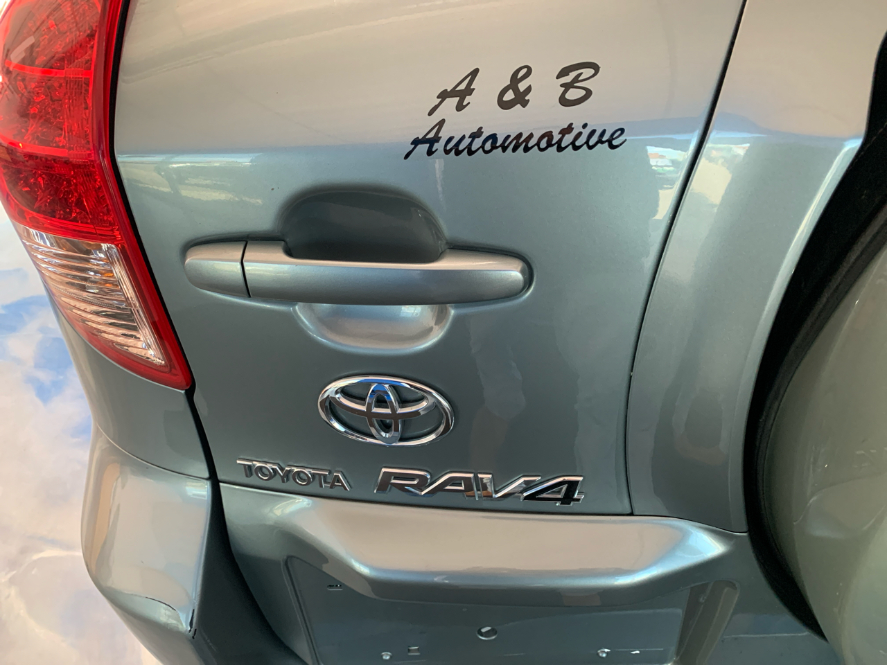 Toyota RAV4 FWD 4dr V6 5-Spd AT (Natl) 2008 Toyota RAV4 FWD 4dr V6 5-Spd AT (Natl) 2008