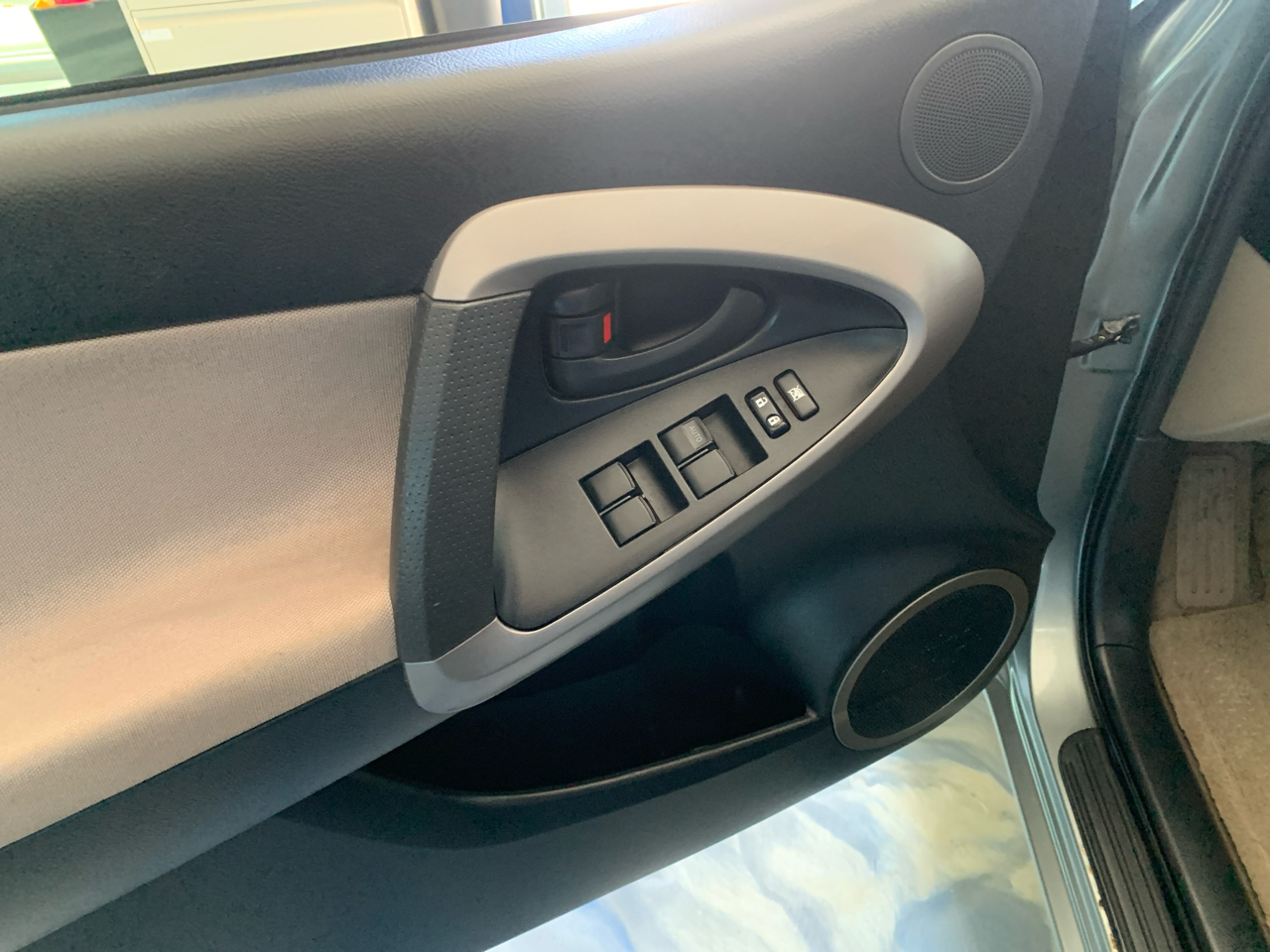 Toyota RAV4 FWD 4dr V6 5-Spd AT (Natl) 2008 Toyota RAV4 FWD 4dr V6 5-Spd AT (Natl) 2008