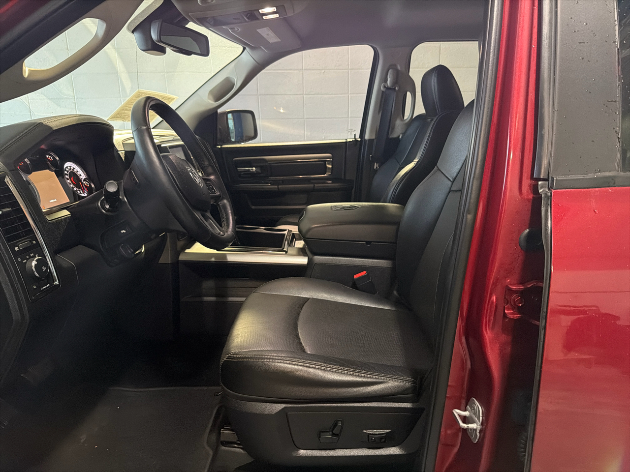 RAM 1500 4WD Crew Cab 149" Sport 2014