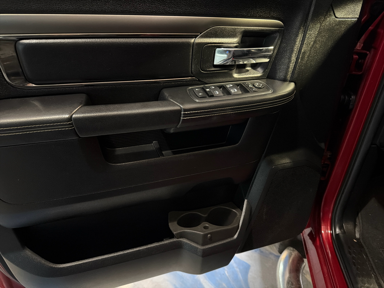 RAM 1500 4WD Crew Cab 149" Sport 2014