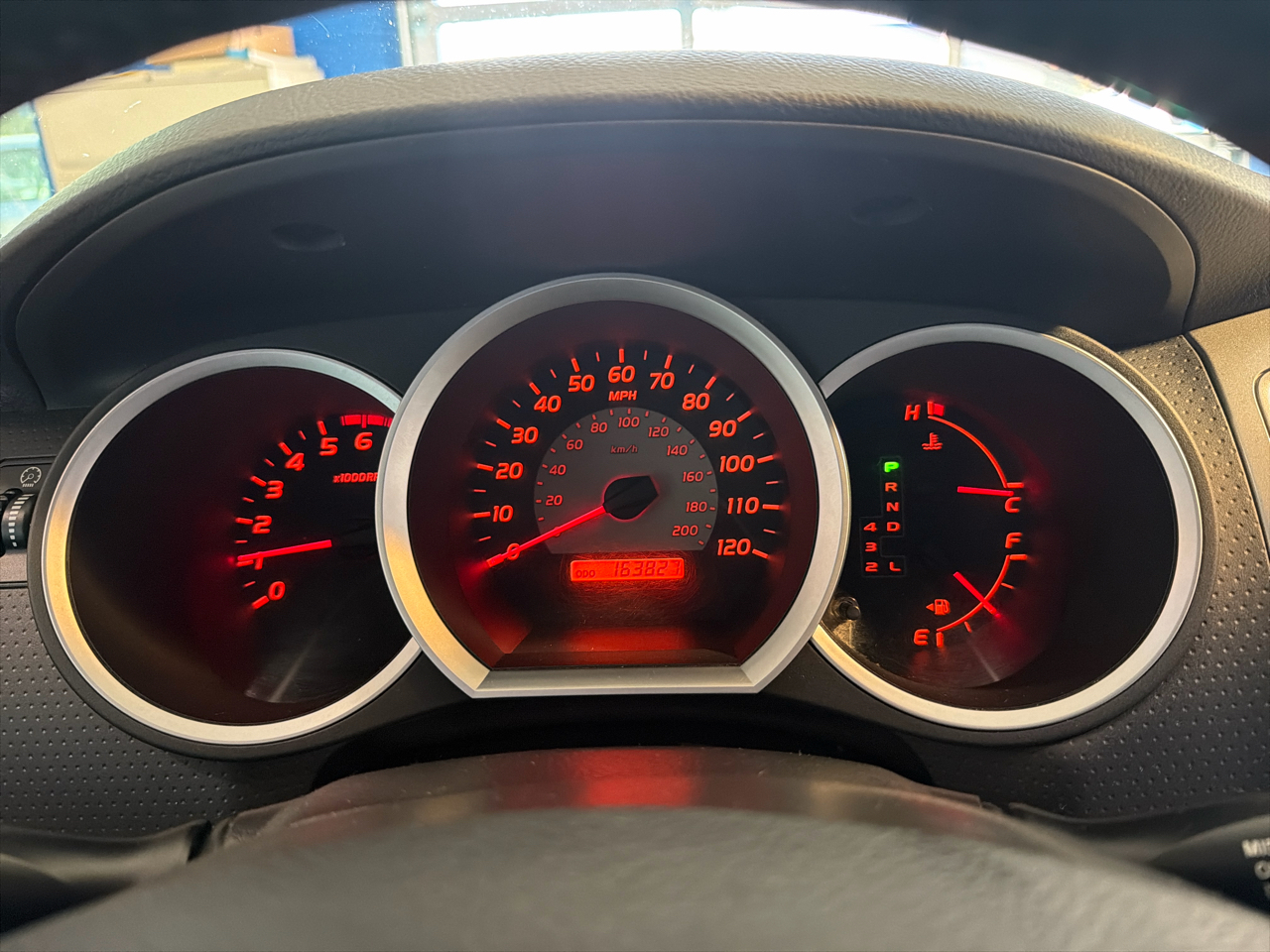 Toyota Tacoma Access 128" V6 Manual 4WD (Natl) 2005