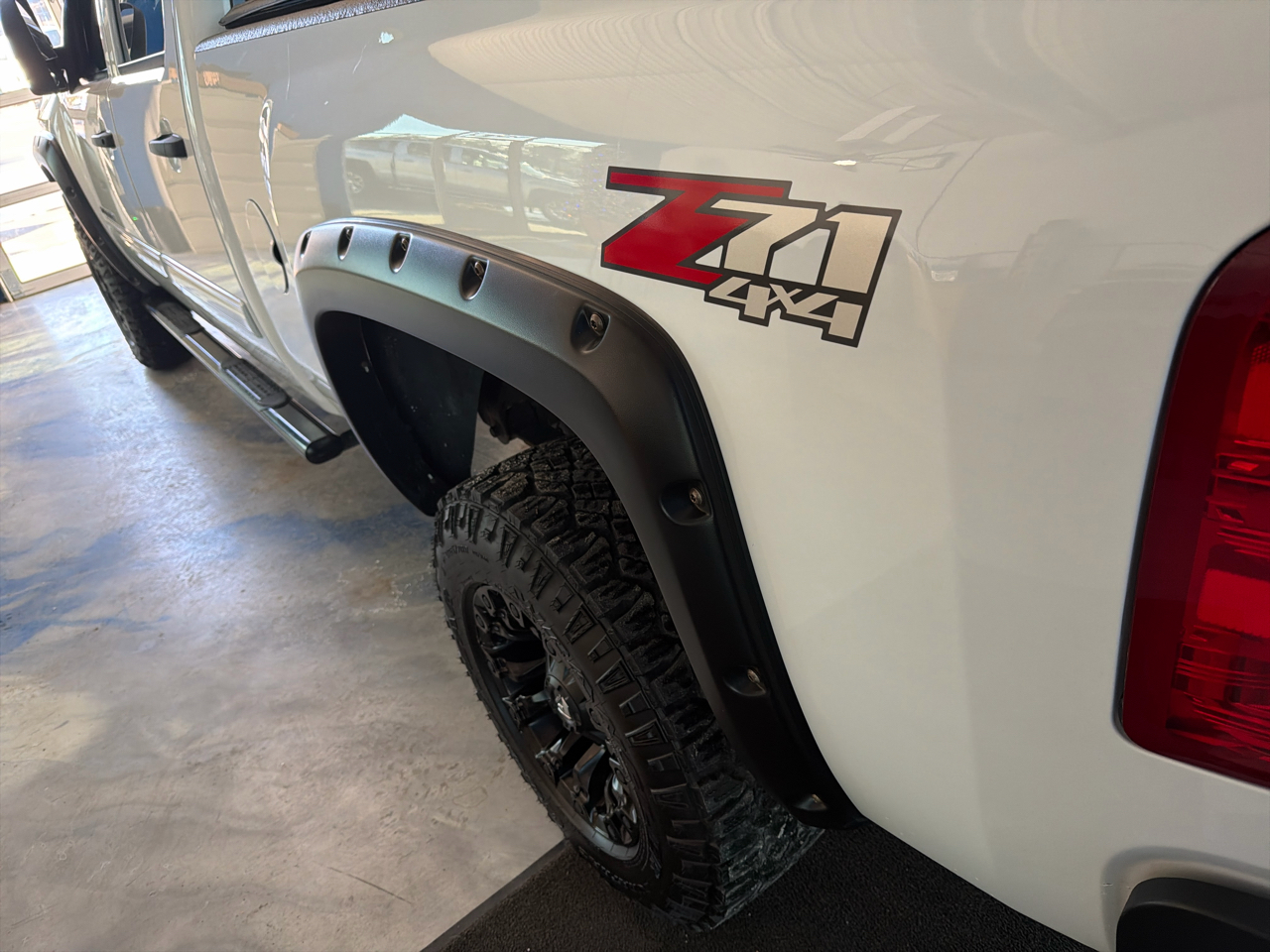 Chevrolet Silverado 2500HD 4WD Crew Cab 153.7" LT 2011