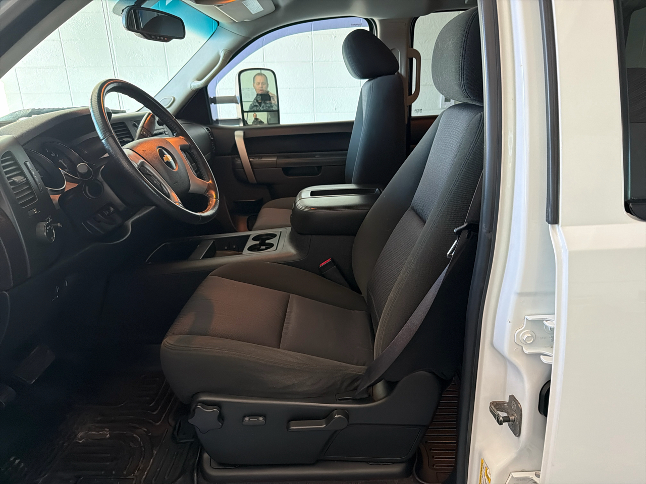 Chevrolet Silverado 2500HD 4WD Crew Cab 153.7" LT 2011