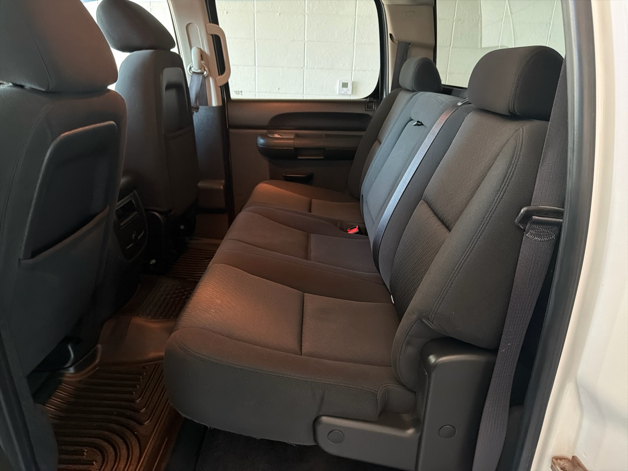 Chevrolet Silverado 2500HD 4WD Crew Cab 153.7" LT 2011