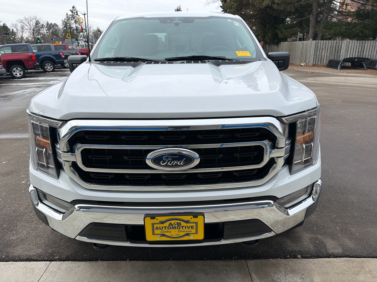 Ford F-150 4WD SuperCrew 139" XLT 2023