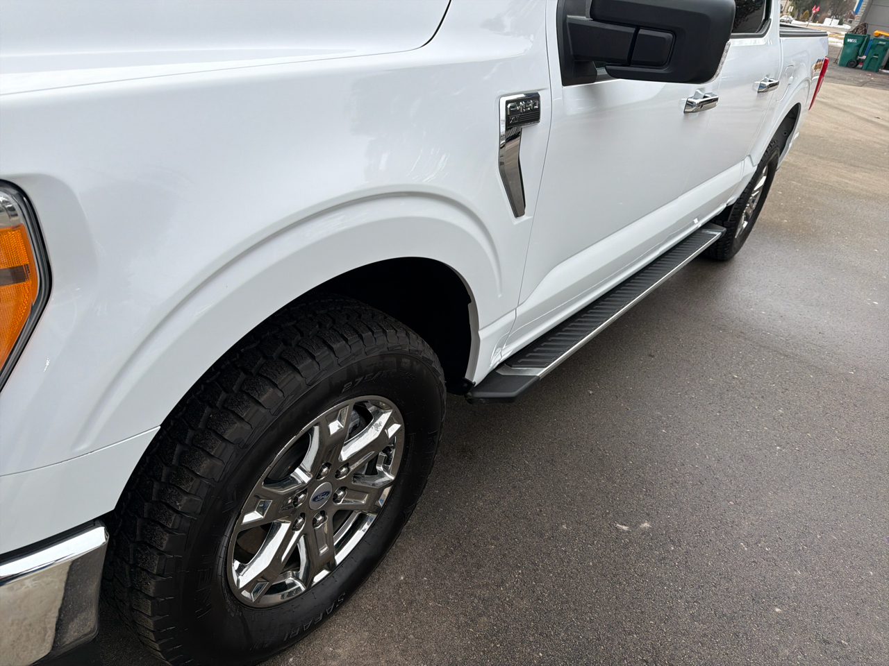 Ford F-150 4WD SuperCrew 139" XLT 2023