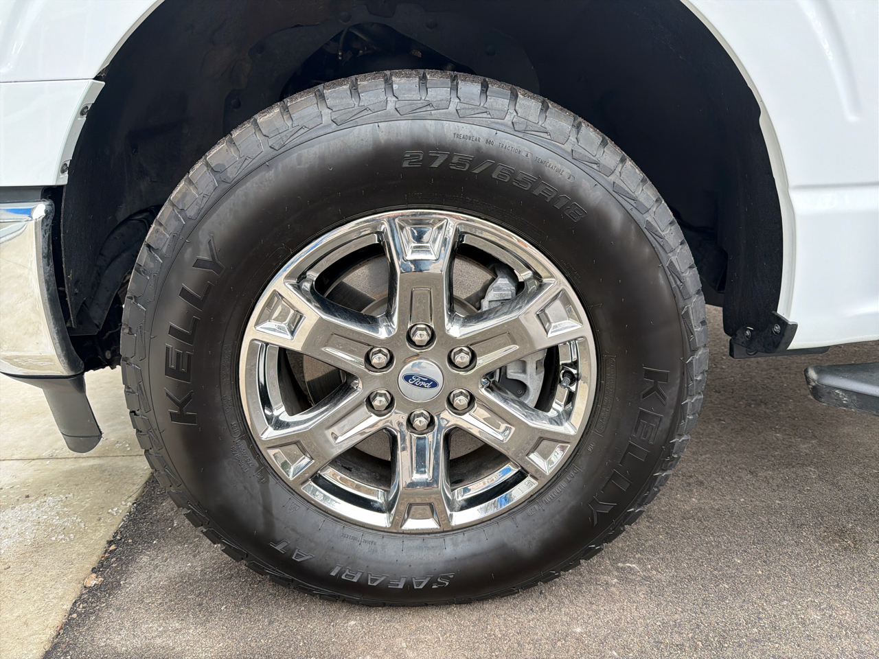 Ford F-150 4WD SuperCrew 139" XLT 2023