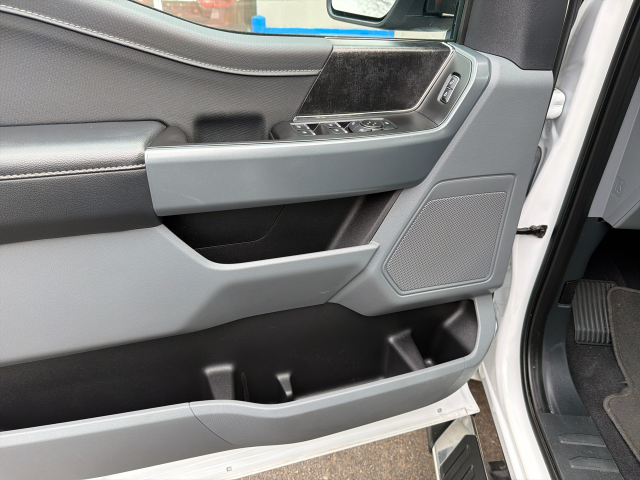 Ford F-150 4WD SuperCrew 139" XLT 2023