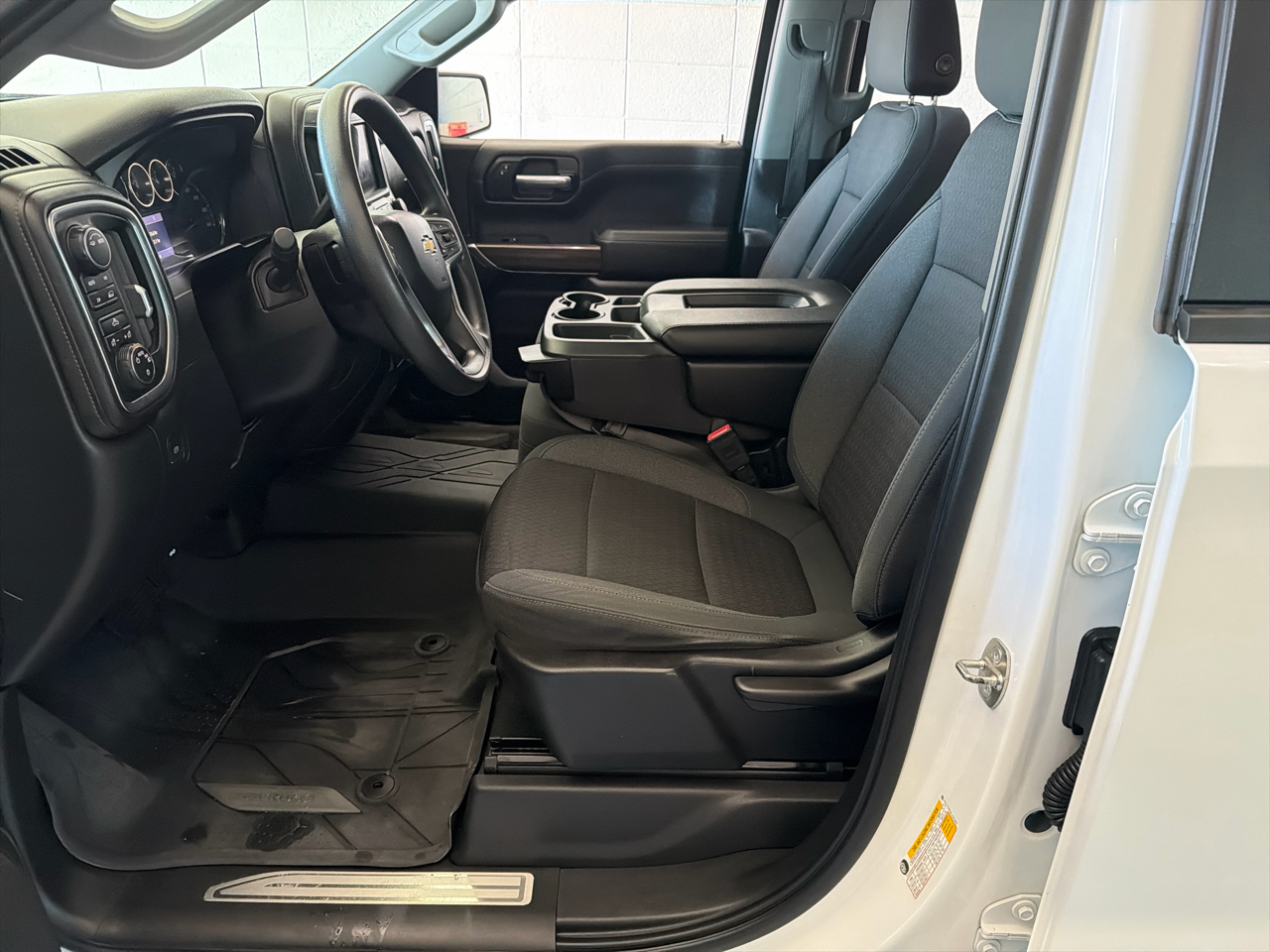 Chevrolet Silverado 1500 4WD Crew Cab 147" LT 2020