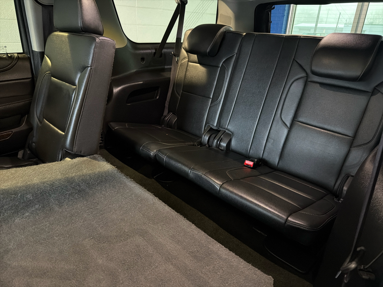 Chevrolet Suburban 4WD 4dr 1500 LT 2017