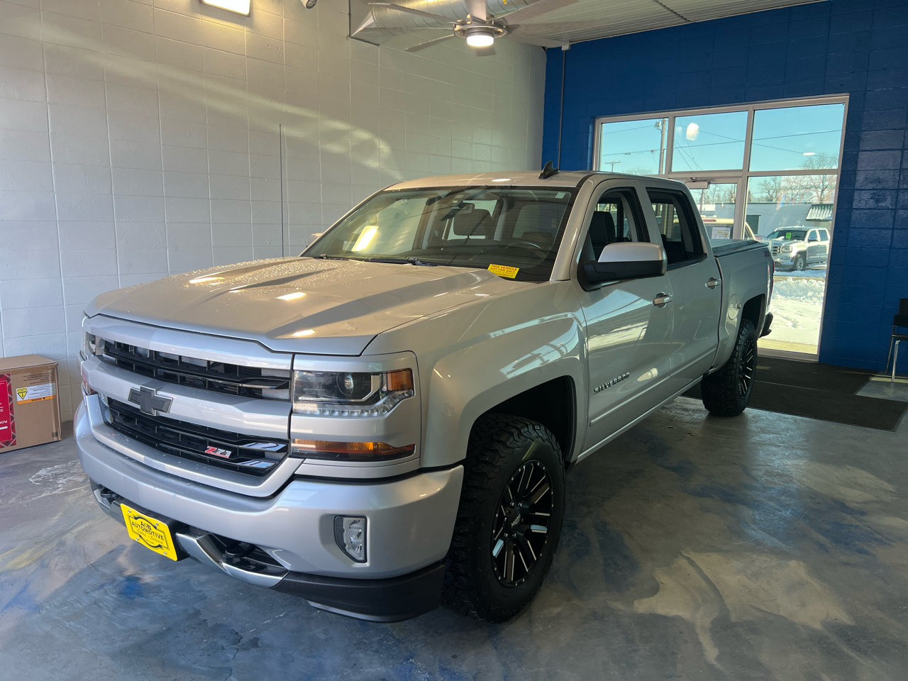 2016 Chevrolet Silverado 1500 Crew Cab Crew Cab 143.5" WB 4WD Z71