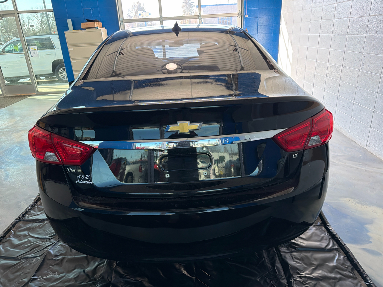 Chevrolet Impala 4dr Sdn LT w/1LT 2018