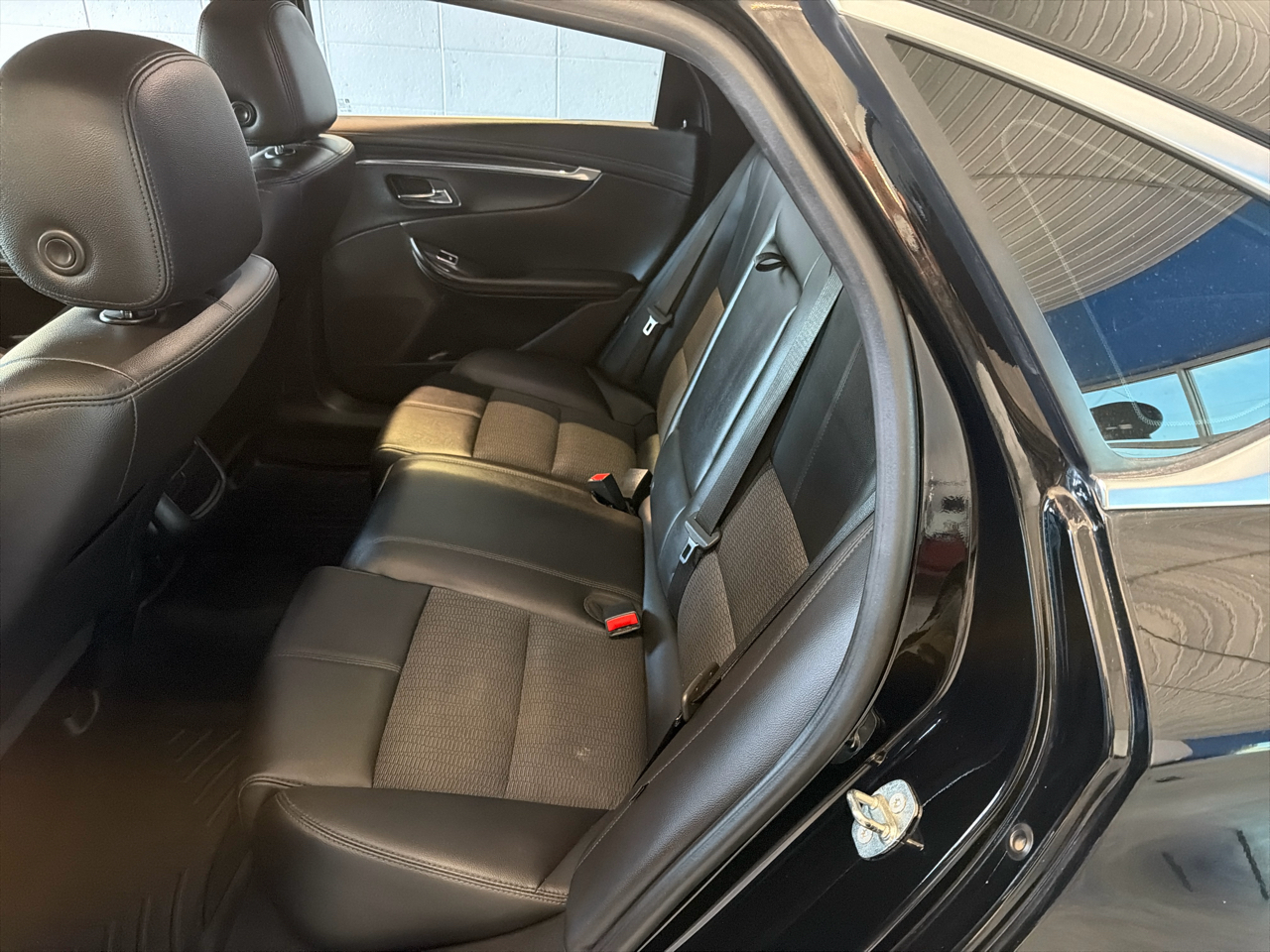 Chevrolet Impala 4dr Sdn LT w/1LT 2018