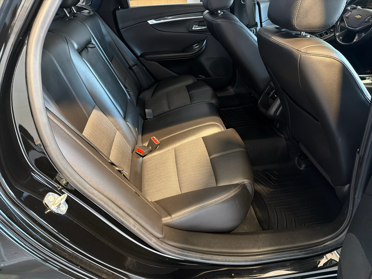 Chevrolet Impala 4dr Sdn LT w/1LT 2018