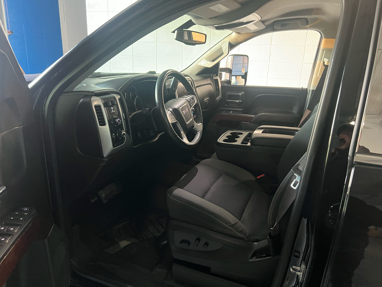 GMC Sierra 1500 4WD Crew Cab 143.5" SLE 2017