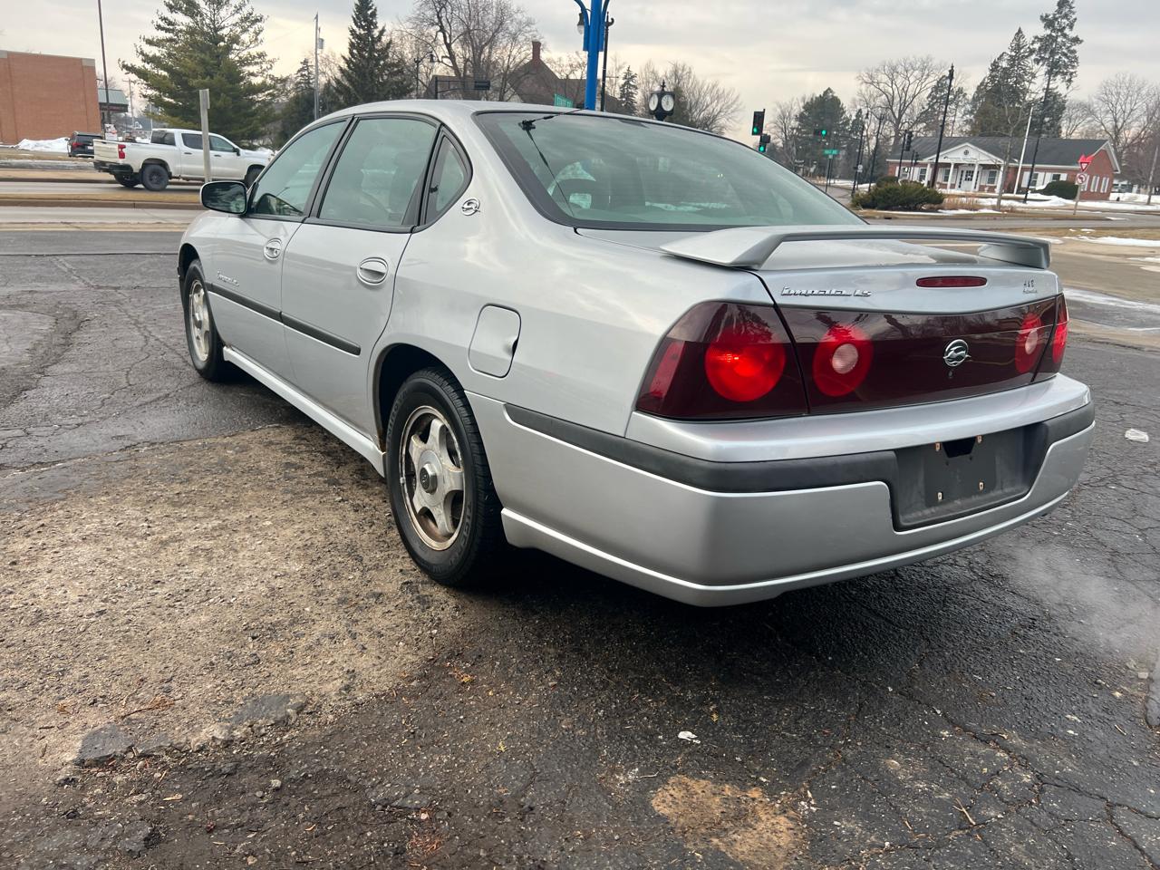 Chevrolet Impala 4dr Sdn LS 2001