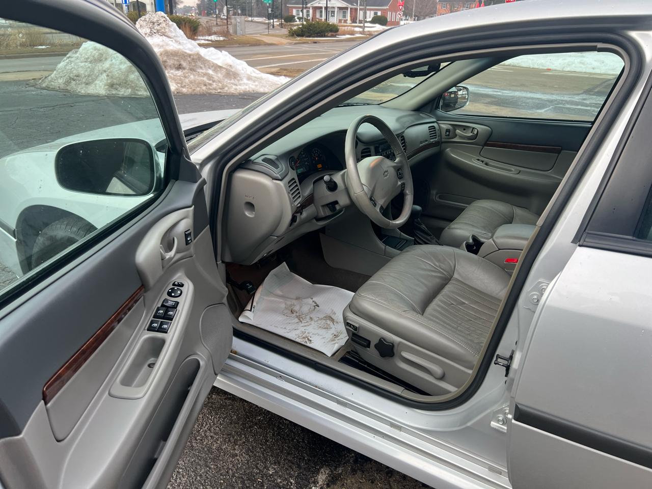 Chevrolet Impala 4dr Sdn LS 2001