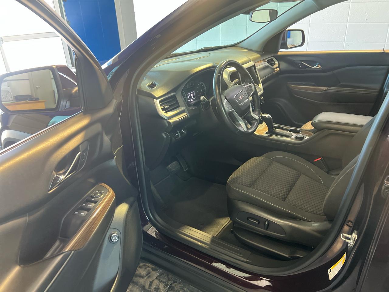 GMC Acadia AWD 4dr SLE w/SLE-2 2018