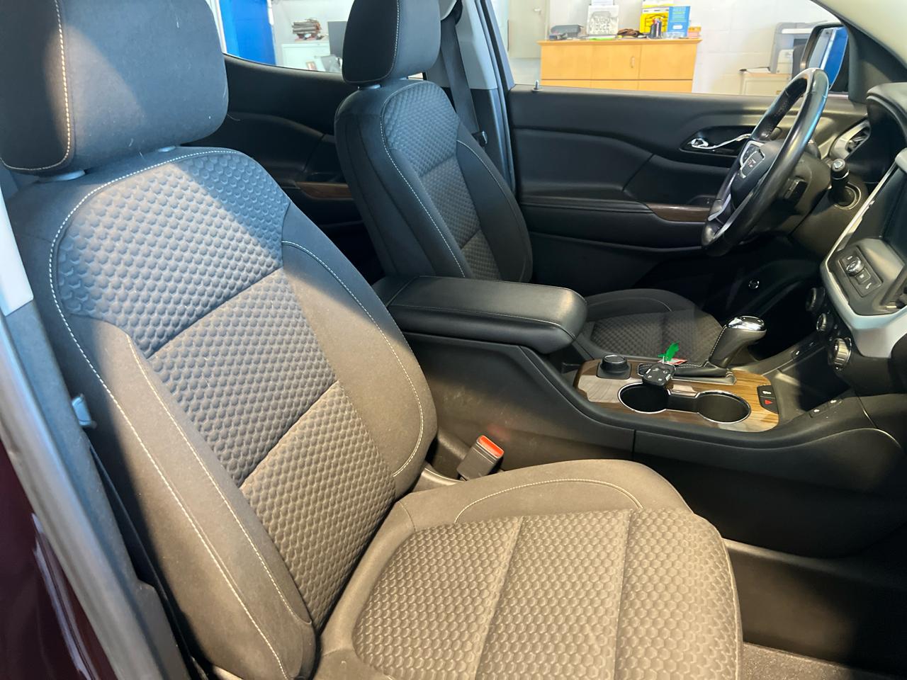 GMC Acadia AWD 4dr SLE w/SLE-2 2018